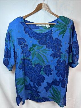 Jane Ashley Vintage 1990’s Royal Blue Floral Short Sleeve Top with Green Leaves